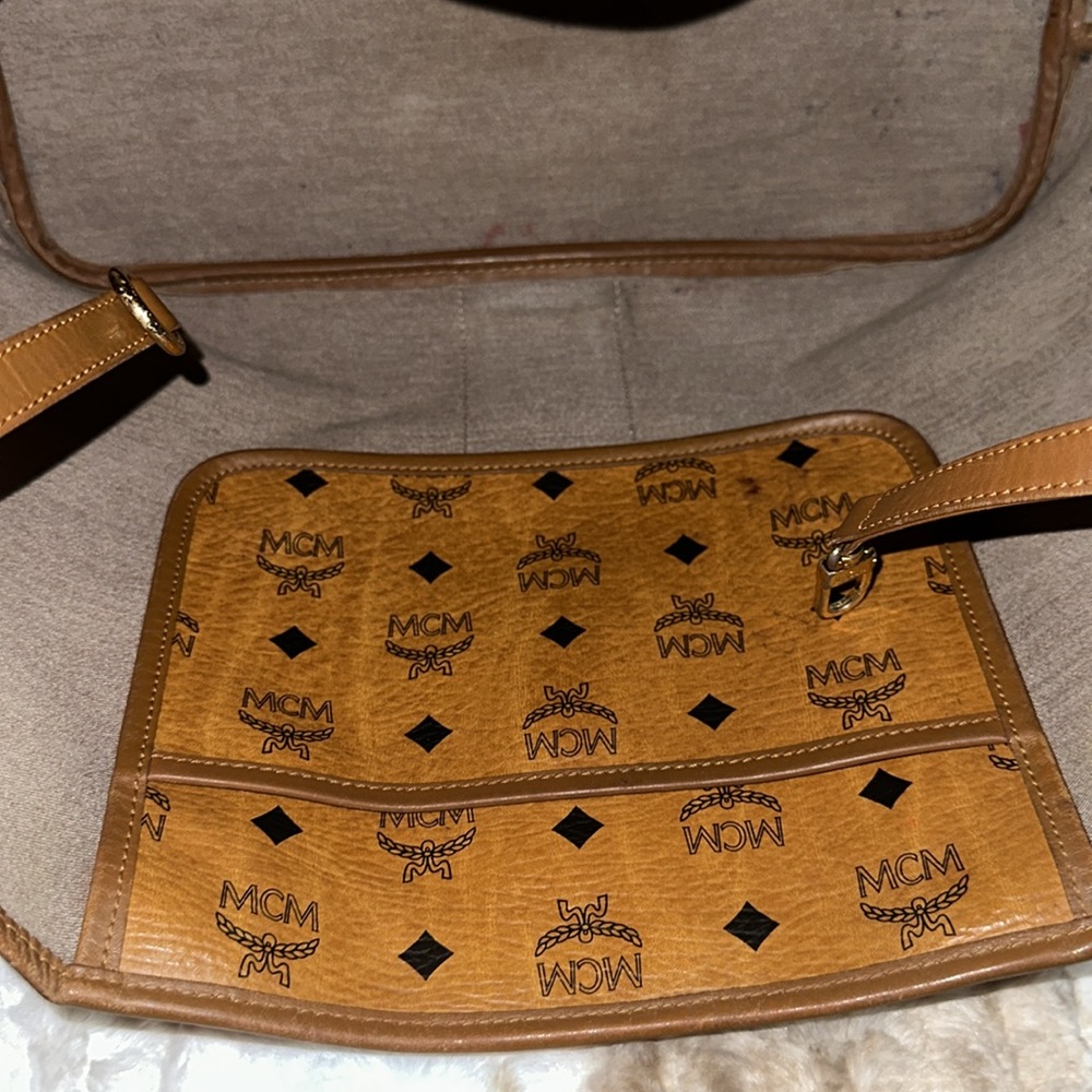 Mcm Authentic Tote - image 5